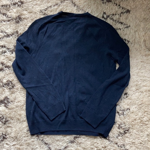 Express Merino Wool V-Neck Sweater - Picture 3 of 4